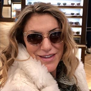 Meet your Posher, Elisa